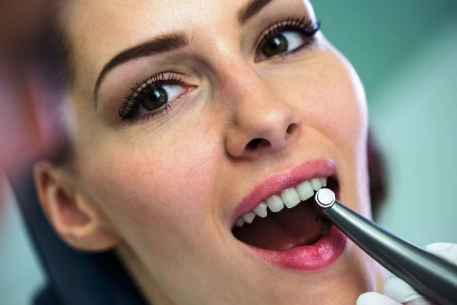 Diş Hekimliğinde Estetik Dolgu