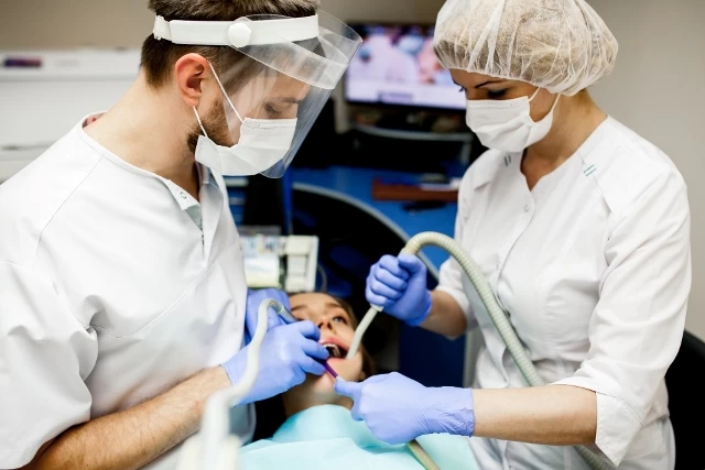 Modern Diş Hekimliği: Multidisipliner Tedavi