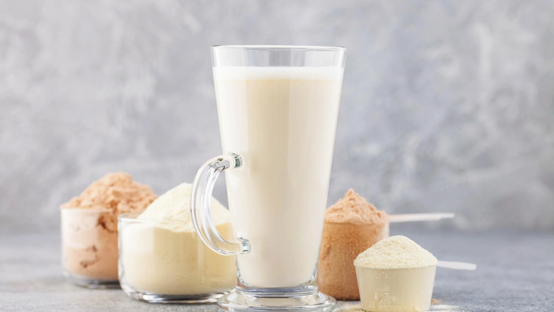 What Is a Protein Powder Diet? Does Protein Powder Help You Lose Weight?
