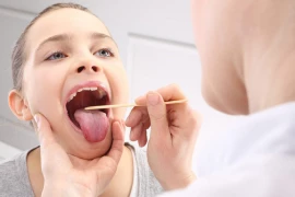 Swollen Tonsils Causes and Treatment in Children doktoruzman