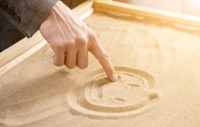 Sand Therapy: Building an Inner Journey with Sand doktoruzman