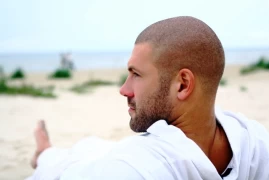The Impact of Seasons on Hair Transplantation with a Focus on Summer doktoruzman